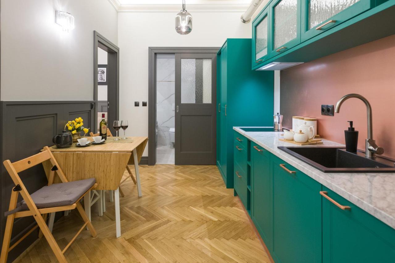 Luxury Apartment At The Main Square Краков Экстерьер фото